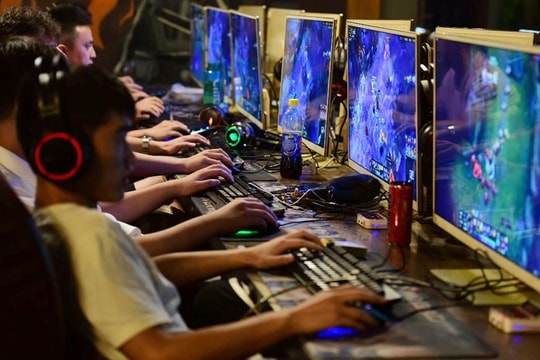 Đề xuất: Mở quán net cách trường học dưới 200 m phạt đến 15 triệu đồng