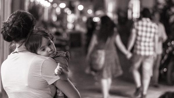 Ngoại tình là gì? Ngoại tình có vi phạm pháp luật không? Hệ quả pháp lý cần biết